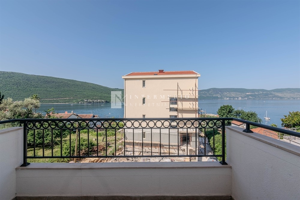 One-Bedroom Apartment in a New Development with Sea View, Kumbor
